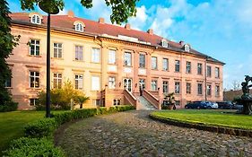 Schlosshotel Rühstädt Garni - Natur&Erholung an der Elbe